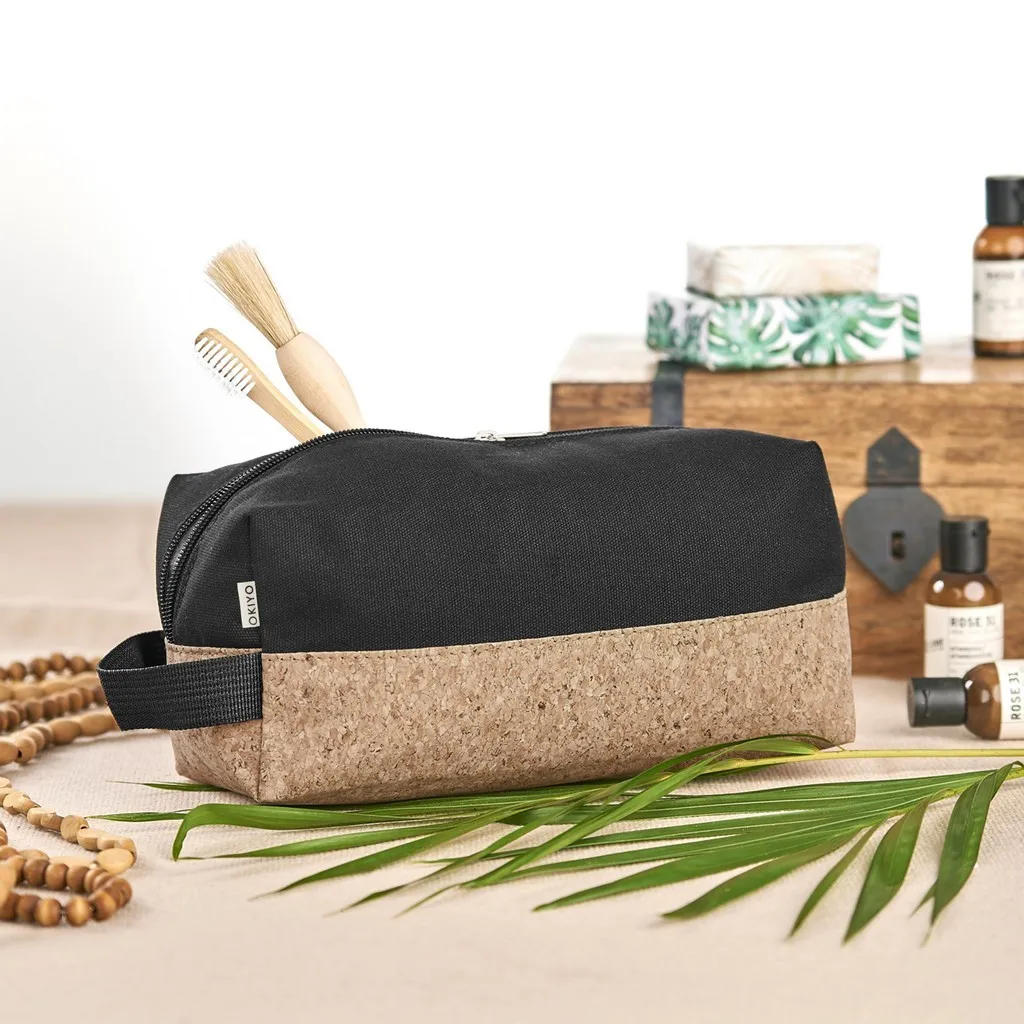 Okiyo Koruku Cork And Toiletry Bag